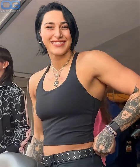 rhea ripley naked pictures|Rhea Ripley sends WWE fans wild in candid topless and makeup。